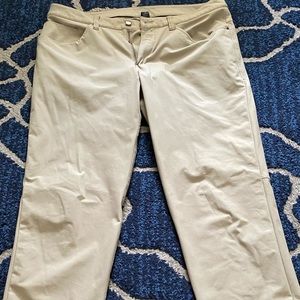 Lululemon Men’s ABC pant
